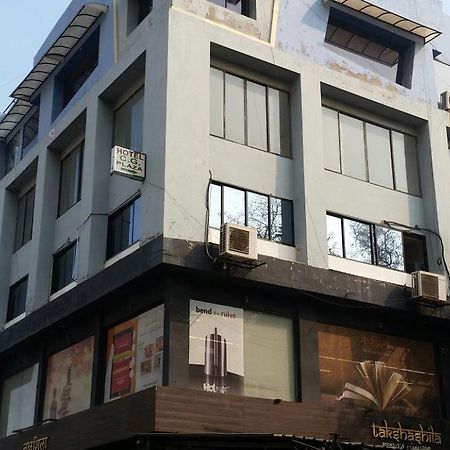 Hotel Cg Plaza Ahmedabad Esterno foto