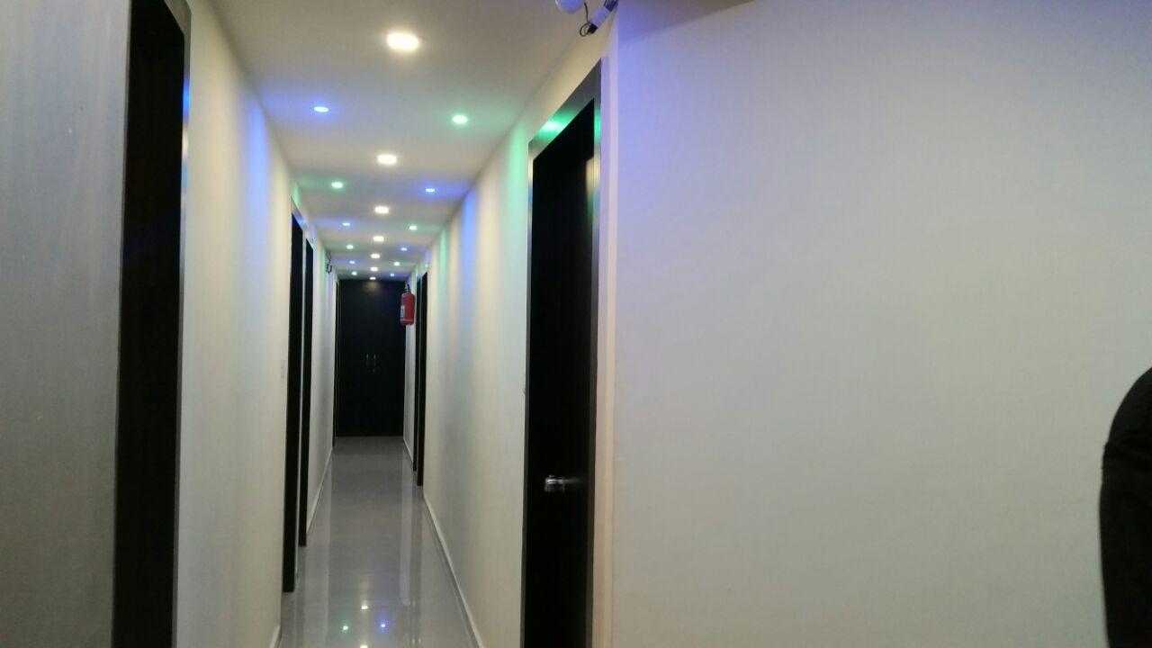 Hotel Cg Plaza Ahmedabad Esterno foto